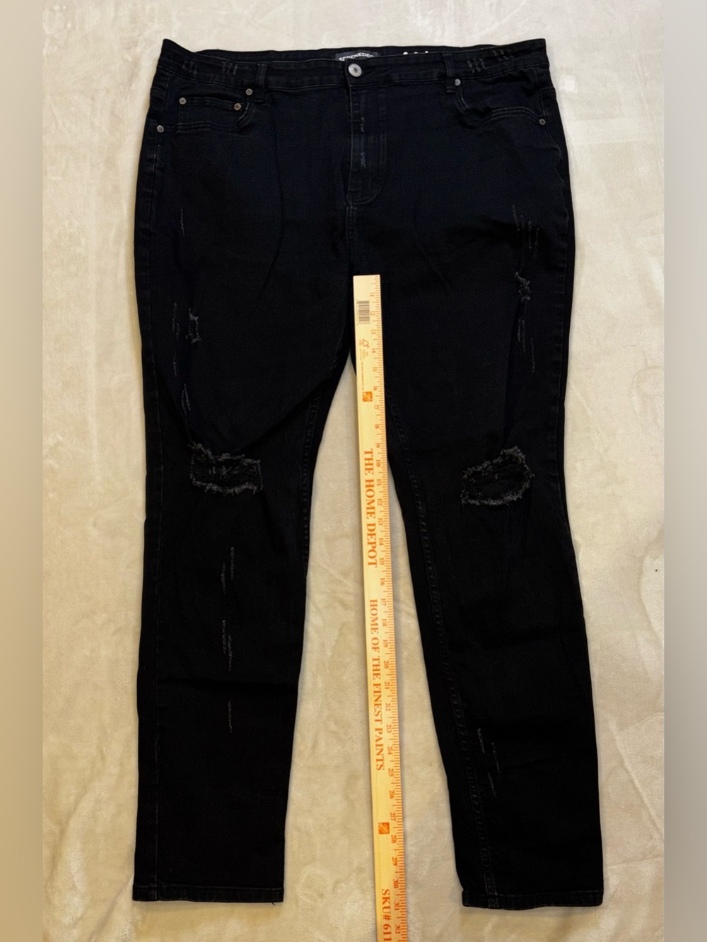 Men's Slim Serenede Straight Black Distressed Jeans